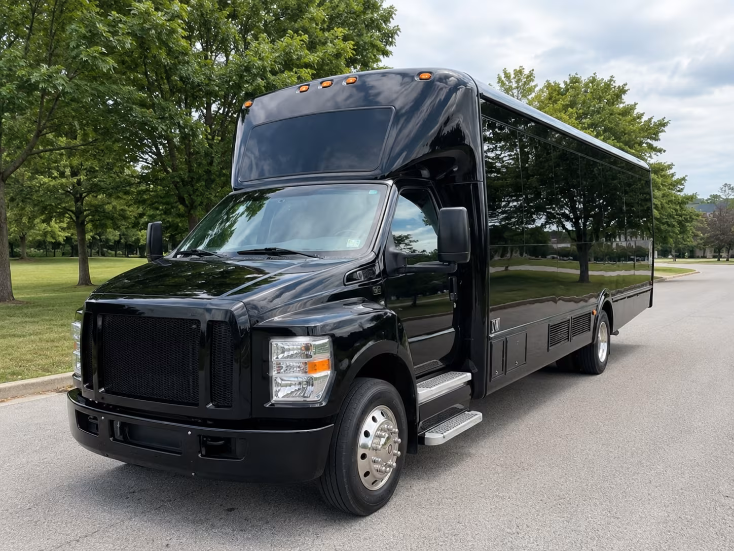 huntsville corporate retreat shuttle bus rentals